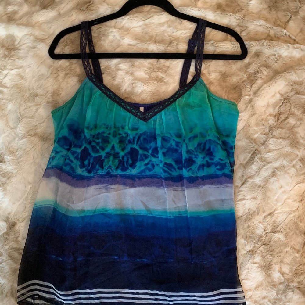 Top - Picture 3 of 3